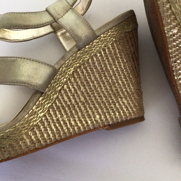 CALVIN KLEIN GOLD CAGED WEDGES SI… - Picture 9 of 13